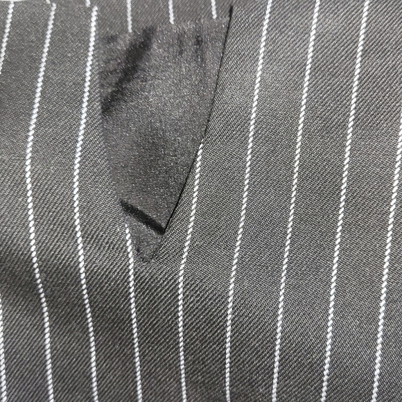 NWOT H&M blackpink collection mini pinstriped skirt with side slit - Picture 11 of 11